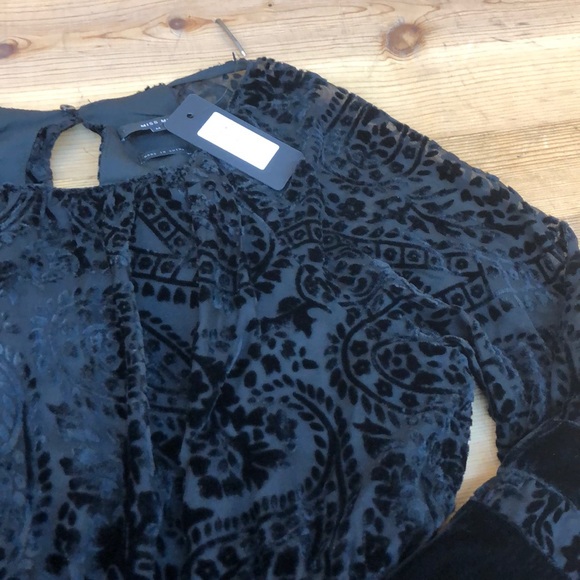 Miss me black velvet long sleeve top NWT - Picture 3 of 6